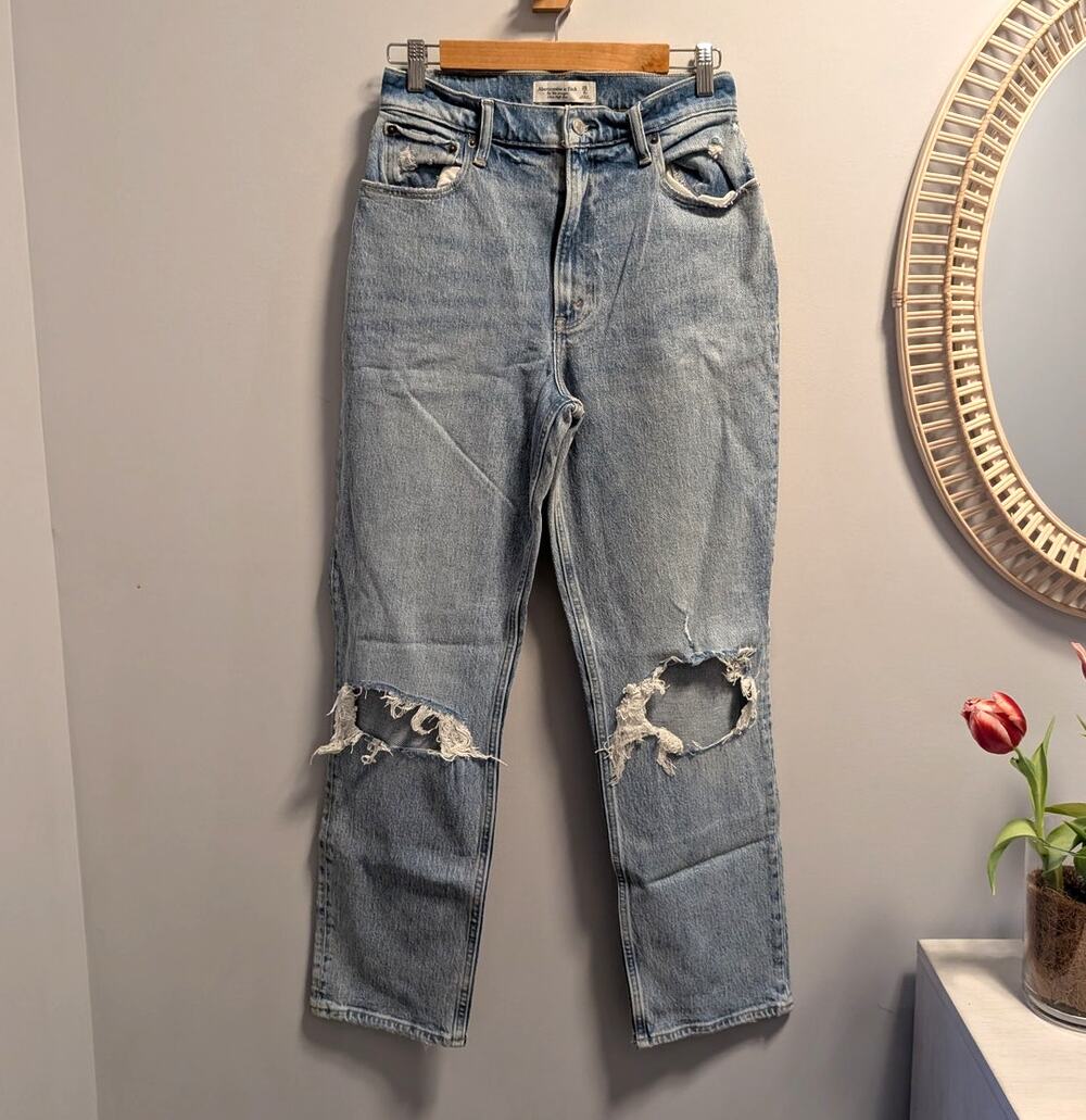 ABERCROMBIE & FITCH The 90s Straight High Rise Curve Love Blue Jeans 28 R NWOT